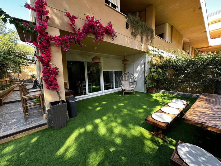 Ferienwohnung für 10 Personen, mit Pool und Garten sowie Ausblick, mit Haustier - 1