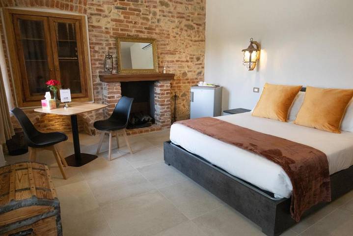 Chambre d’hôte pour 3 personnes, avec Jacuzzi et Terrasse ainsi que Jardin et Vue à Piozzo - 2
