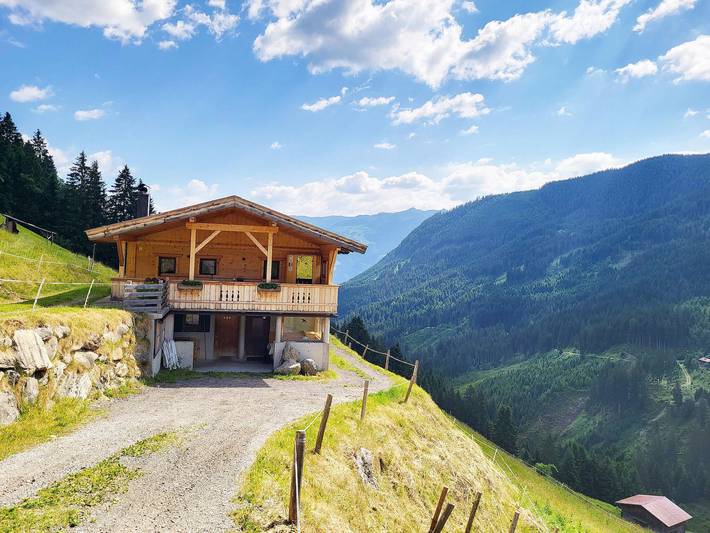 Ferienwohnung für 4 Personen, mit Garten im Zillertal