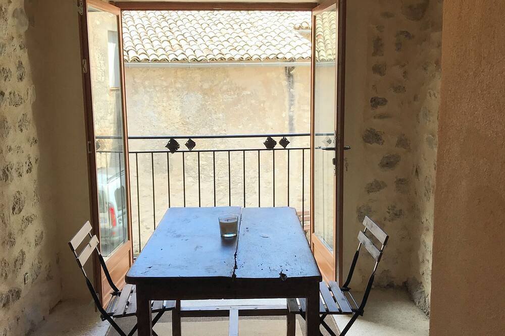 Charming 1-bedroom house in quiet area of Sisteron with Wifi in Sisteron, Région de Forcalquier