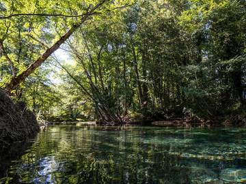 Location de vacances pour 4 personnes, avec bassin pour enfant à Saint-Cybranet