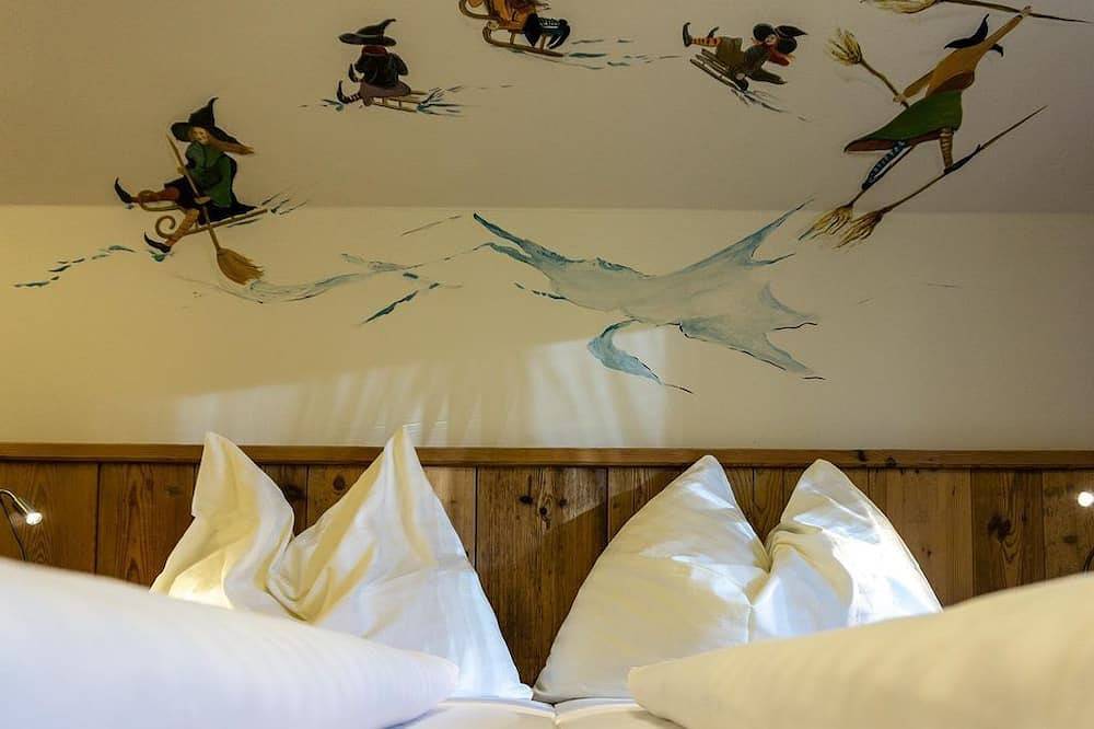 \"Schlafen im Hexenwasser\" Doppelzimmer 2 P. - Alpengasthof Hochsöll in Söll, Kaisergebirge