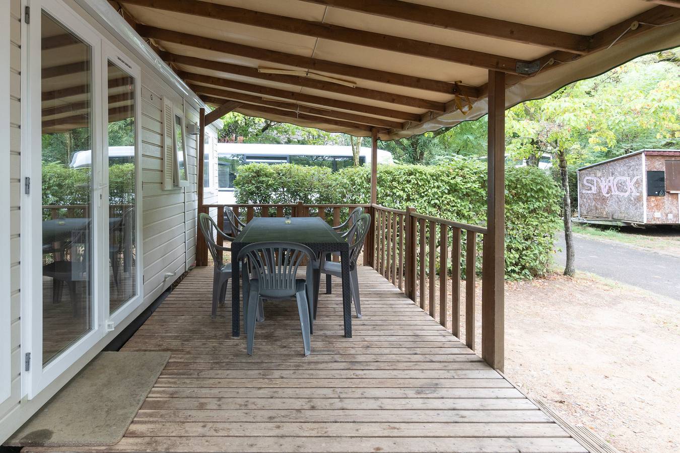 Caravane 'Midi - Mobil Home 6-8 Pers' avec terrasse et jardin partagés in Vallon-Pont-d'Arc, Gorges de l’Ardèche
