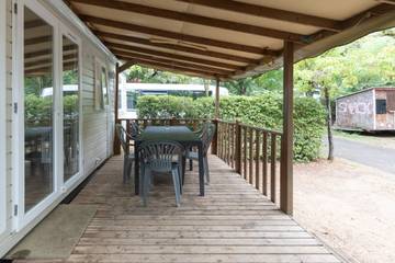 Gîte pour 8 personnes, avec jardin dans Le Pont d'Arc