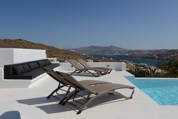 Villa with pool for 6 people, with terrace and garden in Mykonos