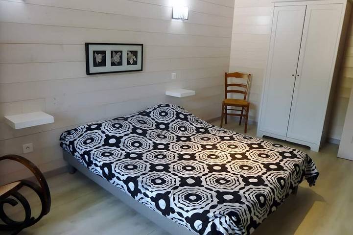 Location de vacances pour 13 personnes, avec jardin à Saint-Privat-d'Allier - 2