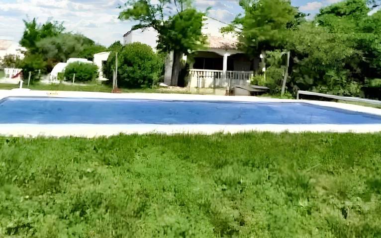 Villa pour 17 personnes, avec piscine et jardin
