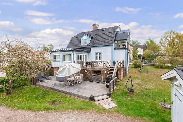 Ferienhaus für 10 Personen, mit Sauna und Garten sowie Whirlpool - 1