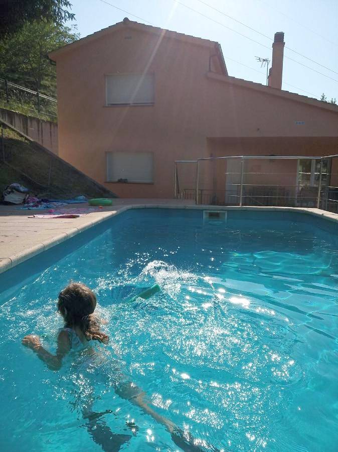 Gîte pour 16 personnes, avec jardin ainsi que vue et piscine à Santa Pau - 2