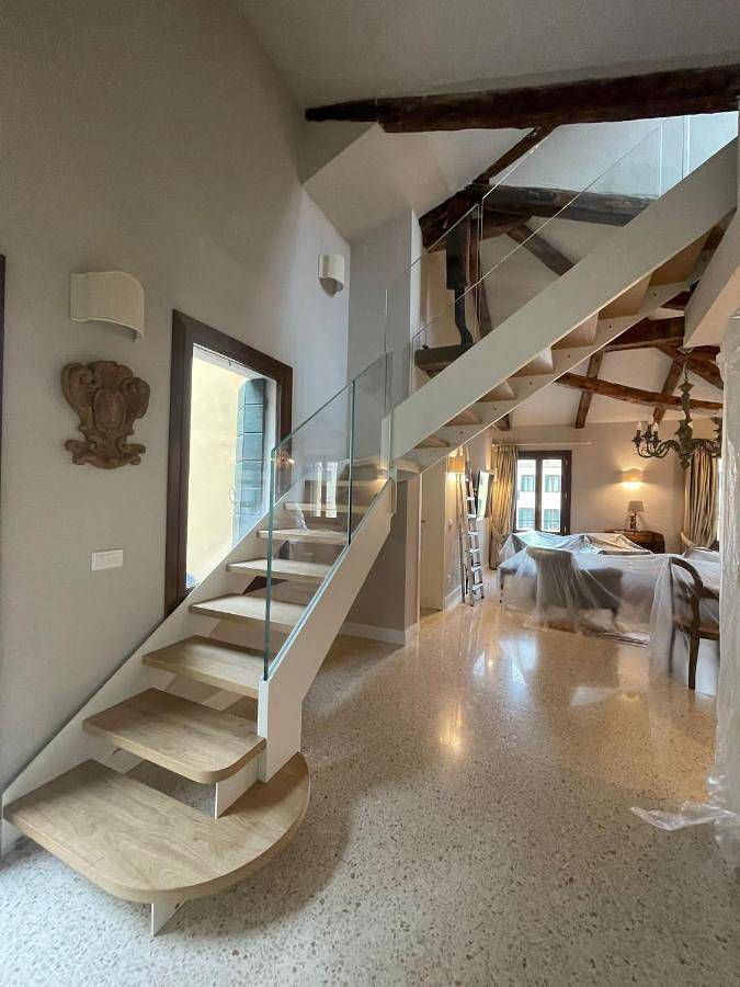 Ferienhaus mit meerblick für 11 Personen, mit Balkon und Whirlpool sowie Terrasse und Ausblick in Venedig Provinz - 2