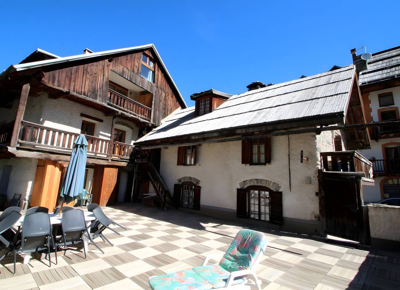Casa de vacaciones 'En Molines En Queyras 8-15 Pers' con vistas a la montaña, terraza y Wi-Fi in Molines-en-Queyras, Queyras