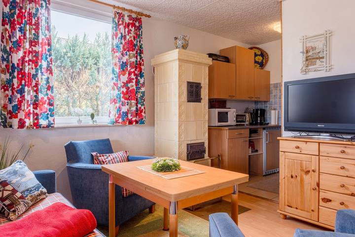 Ferienhaus für 4 Personen, mit Terrasse und Garten in Koserow - 2
