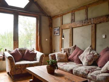 Log Cabin for 4 People in Herefordshire, West Midlands, Photo 2