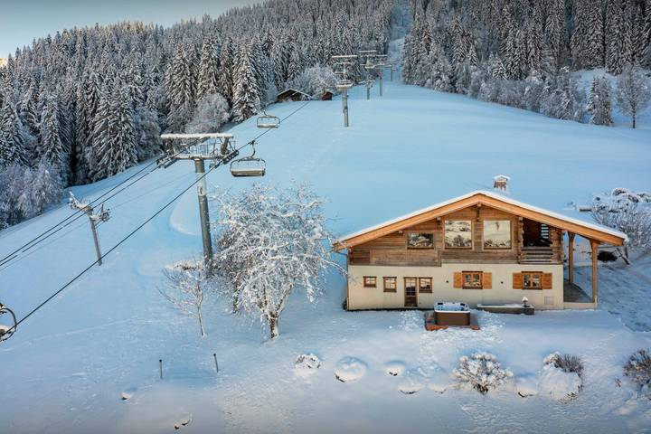 Maison de campagne pour 10 personnes, avec jardin et jacuzzi, adapté aux familles en Haute-Savoie