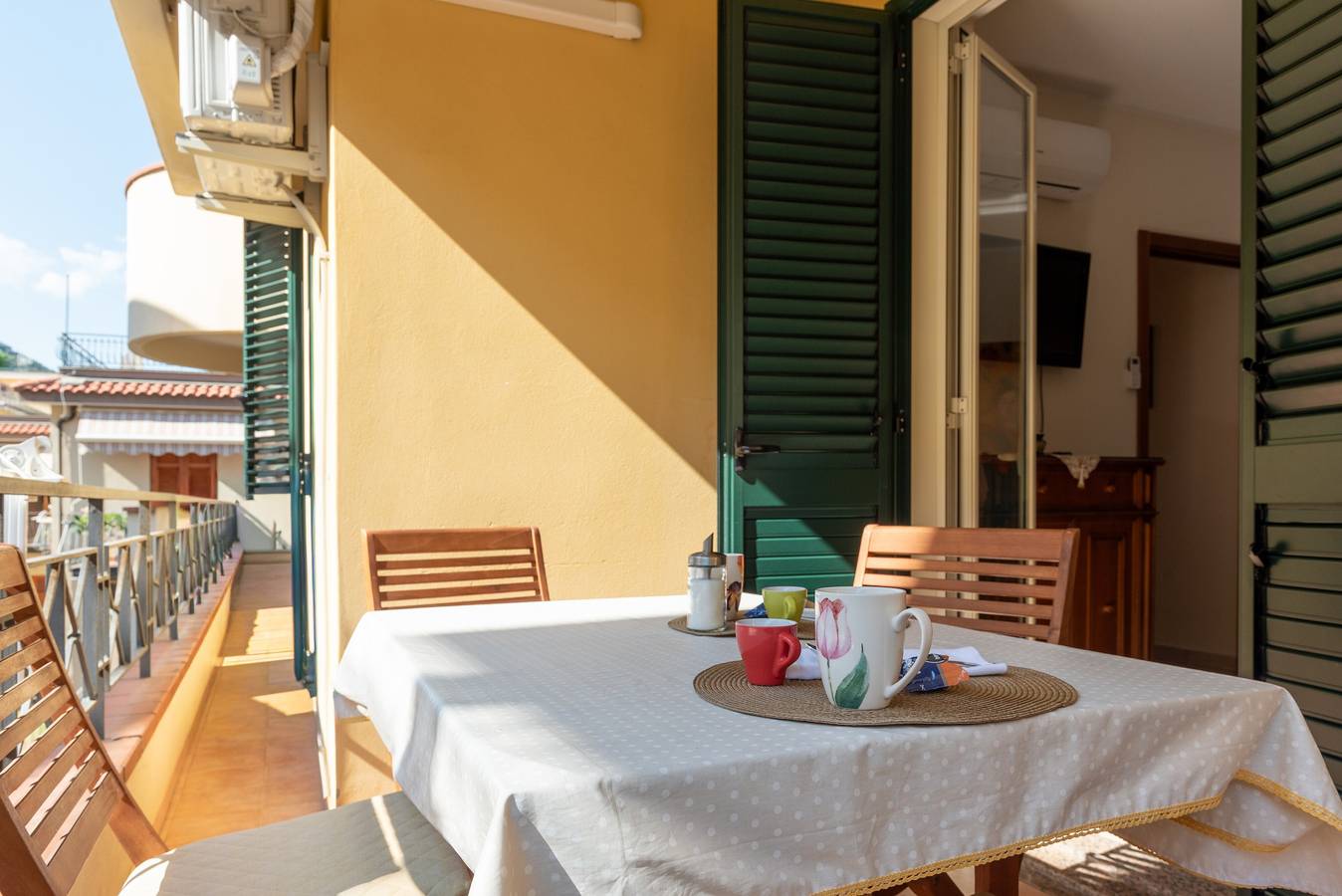 Ganze Wohnung, Apartment 'Vacanza Gliaca' mit Meerblick, Balkon und Klimaanlage in Piraino, Messina Provinz