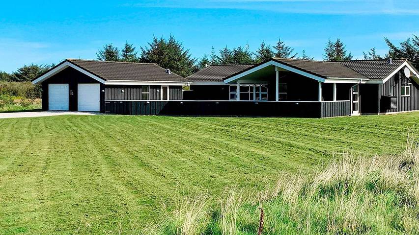 Ferienhaus für 11 Personen, mit Whirlpool und Terrasse sowie Sauna, mit Haustier in Grønhøj Strand