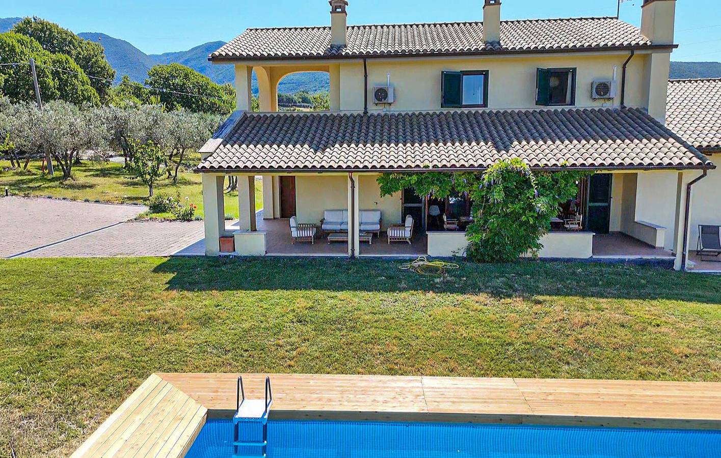 Casa vacanza per 10 persone con piscina in Casperia, Provincia di Rieti