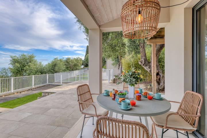 Maison de vacances pour 3 personnes, avec terrasse et piscine à Grimaldi