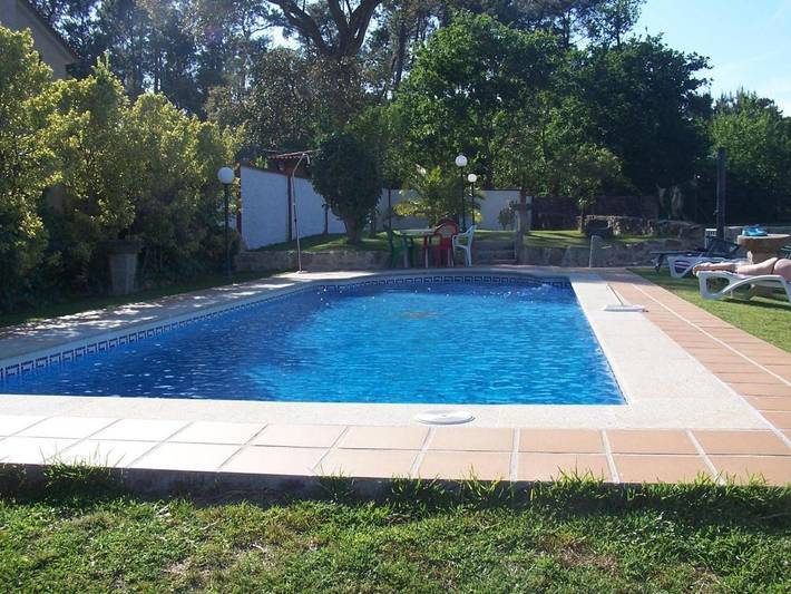 Location de vacances pour 15 personnes, avec jardin ainsi que piscine et vue, animaux acceptés à Tomiño - 3