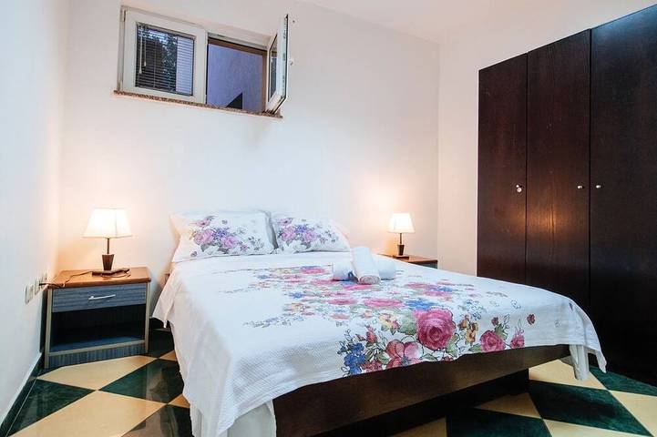 Ferienhaus für 10 Personen, mit Pool und Balkon sowie Garten, mit Haustier in Jasenice - 3