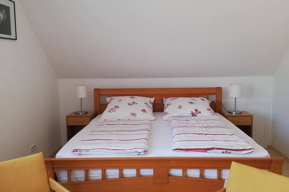 Ganze Wohnung, Große Ferienwohnung über 2 Etage am Bodensee mit Balkon im ruhige Lage. in Hödingen, Überlingen
