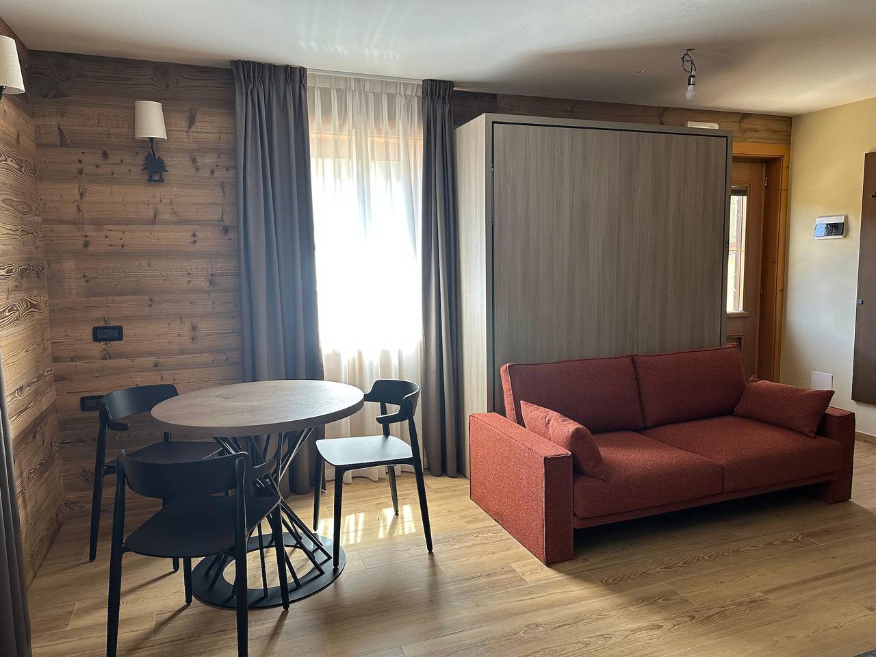 Ganzes Studio, Ferienwohnung 'Cràp de la Parè' mit Bergblick, Gemeinschaftsgarten und Wi-Fi in Livigno (Stadt), Livigno