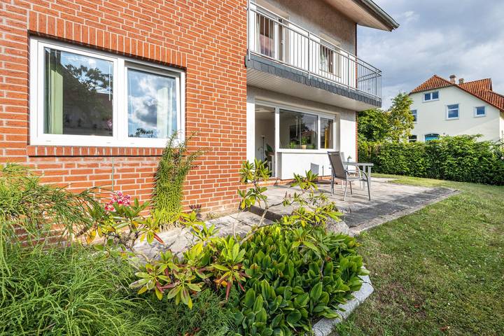 Ferienwohnung für 4 Personen, mit Garten und Seeblick im Weserbergland