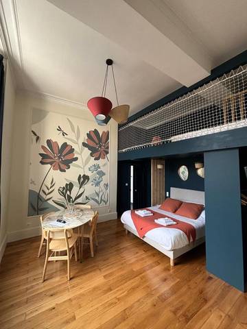 Chambre d’hôte pour 4 personnes, avec piscine ainsi que jardin et terrasse à La Flèche