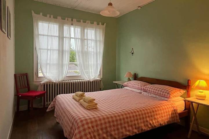 Location de vacances pour 8 personnes, avec jardin à Jumilhac-le-Grand - 2