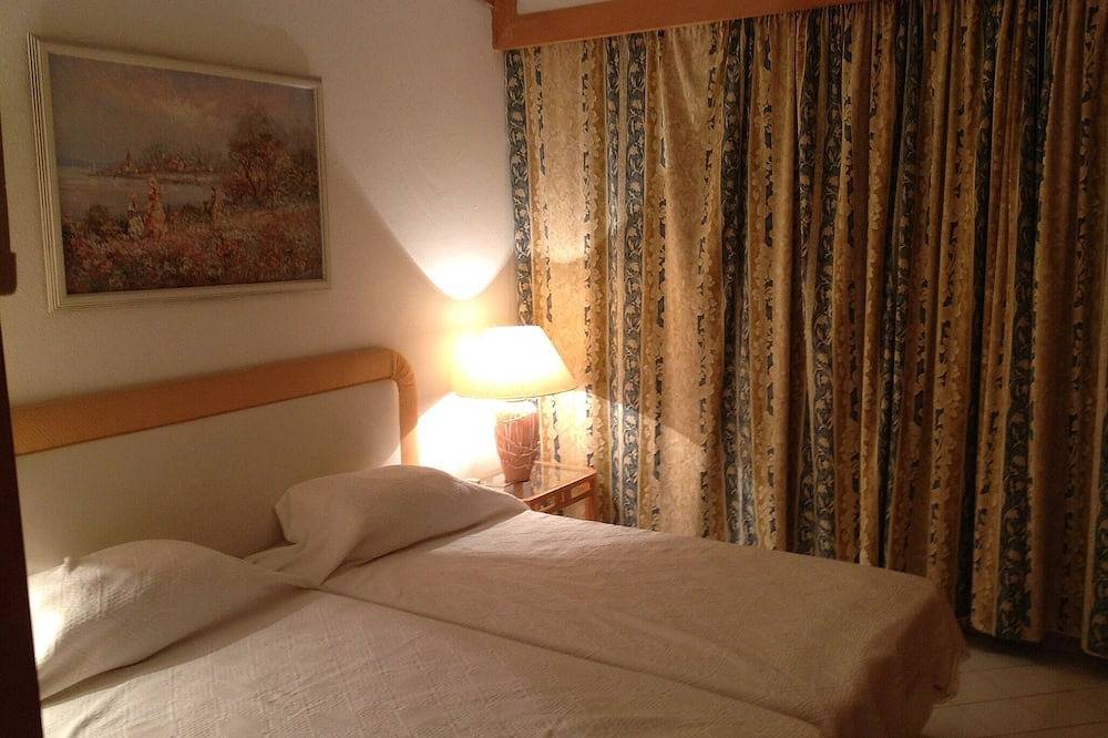 Apartamento entero, Apartamento a cinco minutos de la playa, tumbonas disponibles en la playa durante julio y un in Quinta do Lago, Praia de Faro