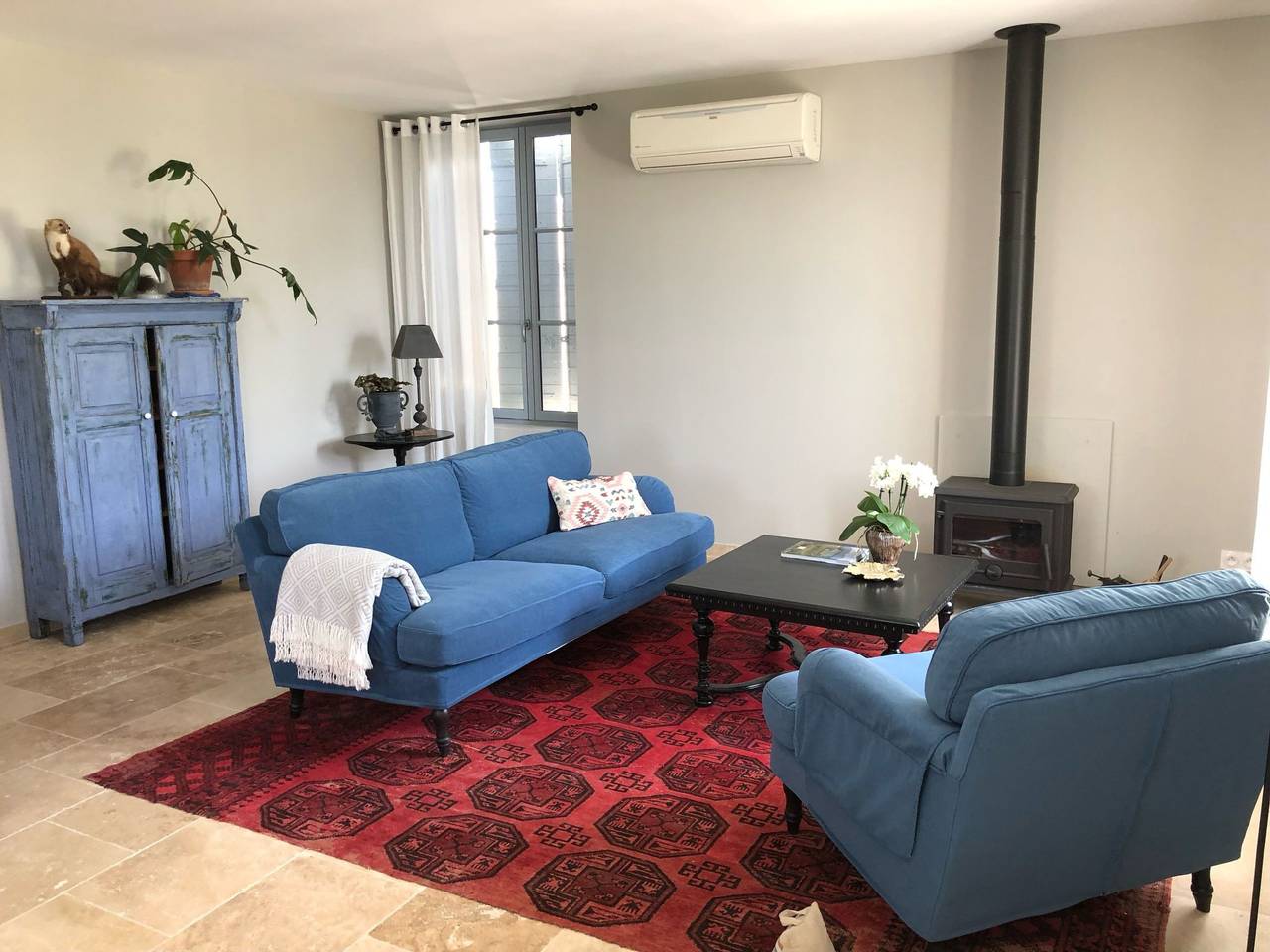 Ganze Wohnung, Charmante Ferienwohnung, 2 km vom Stadtzentrum von Tresques entfernt, mit allen notwendigen Annehmlichkeiten in Tresques, Nimes und Umgebung