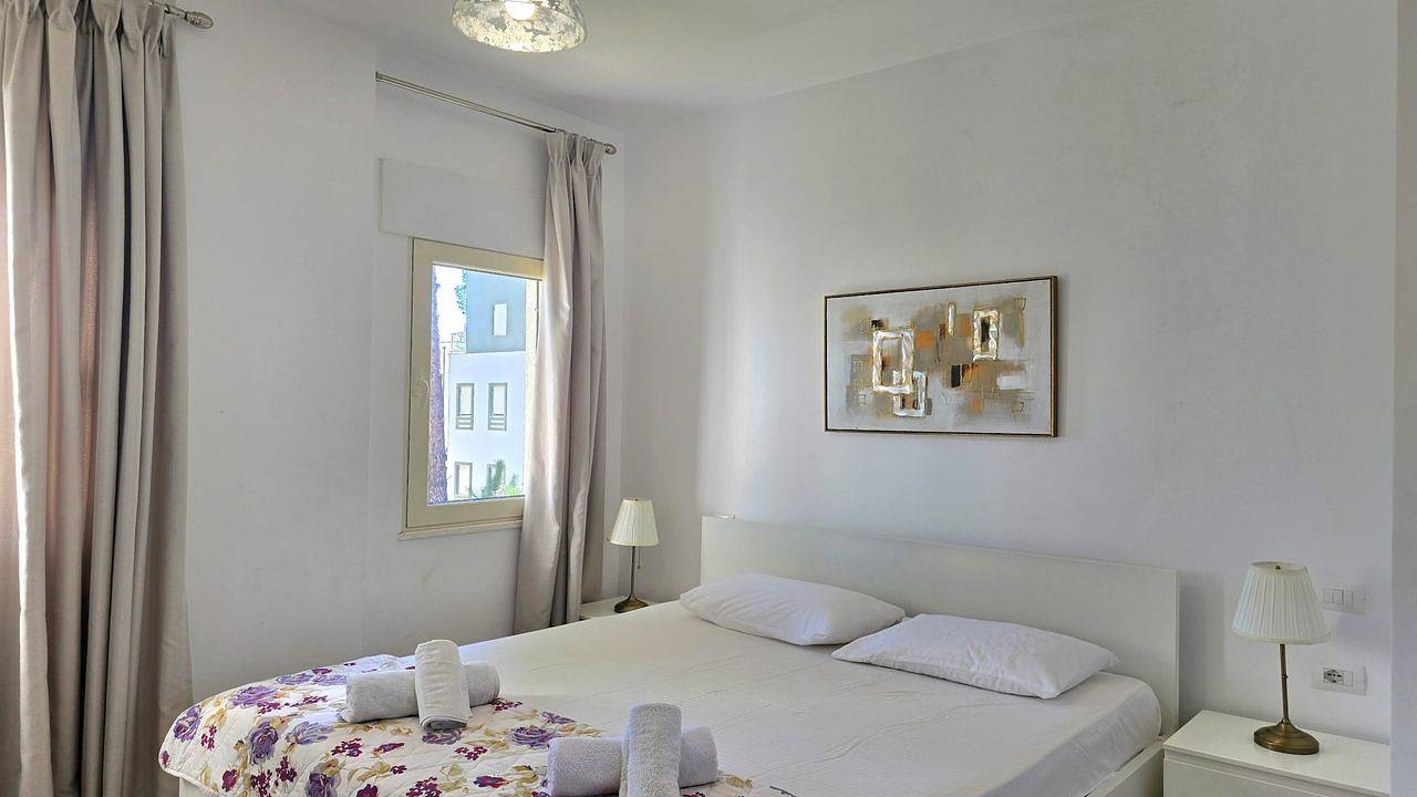 Geheel vakantieappartement, Vakantieappartement voor 5 personen met balkon in Albanië