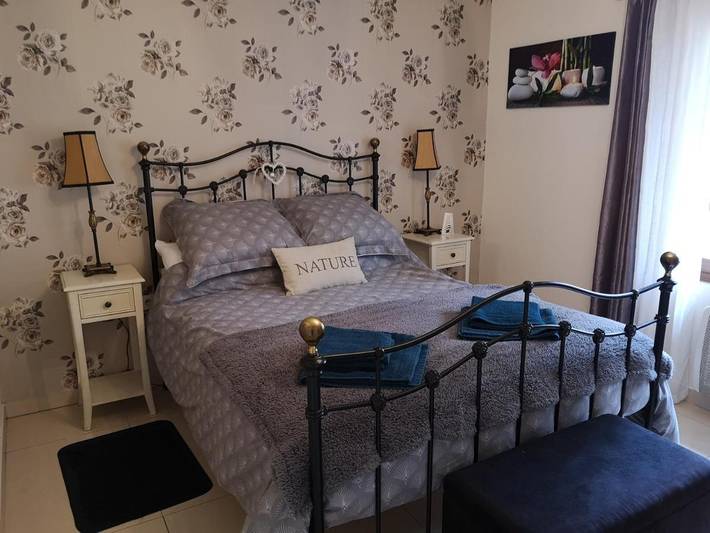 Gîte pour 2 personnes, avec jardin et piscine à Mézières-sur-Issoire - 2