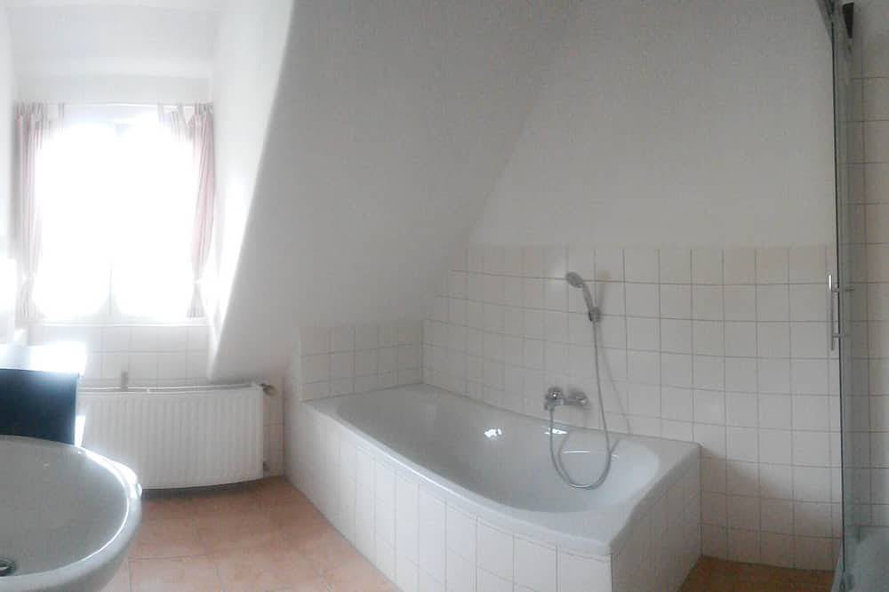 Ganze Wohnung, Neu!  Ferienwohnung bis 6 Personen Top Austattung in Hiltpoltstein, Frankenalb