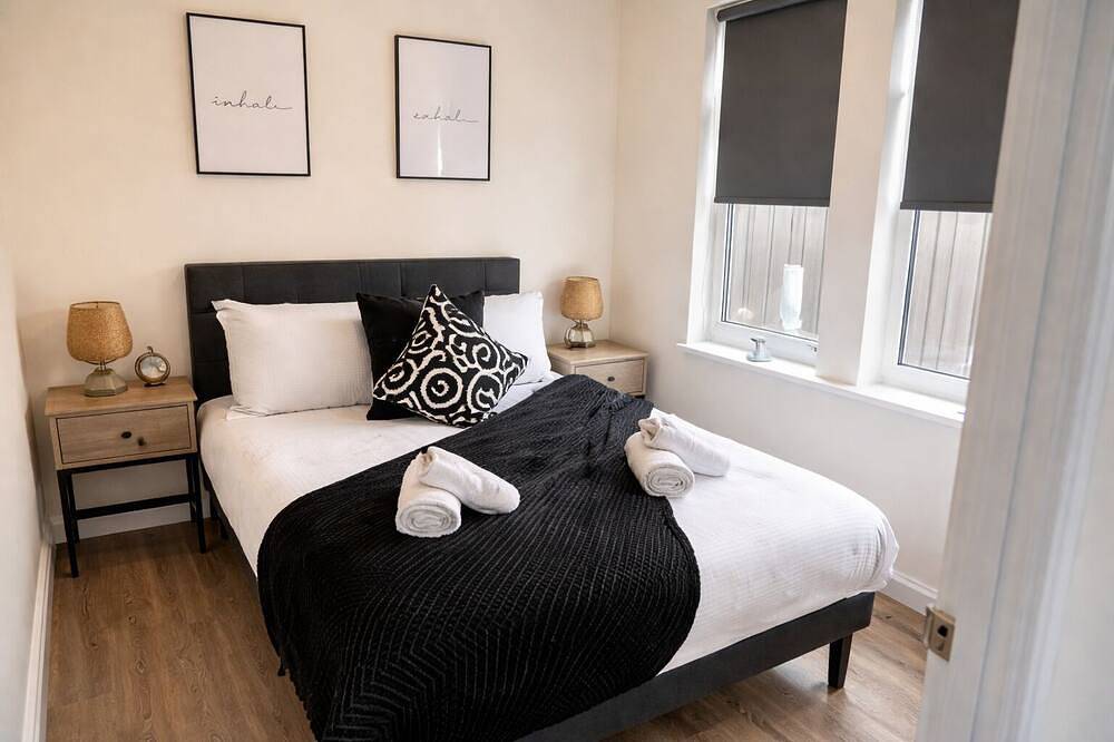 Entire apartment, Central Swindon - 1 bed Flat, modern free parking in Swindon, South West England