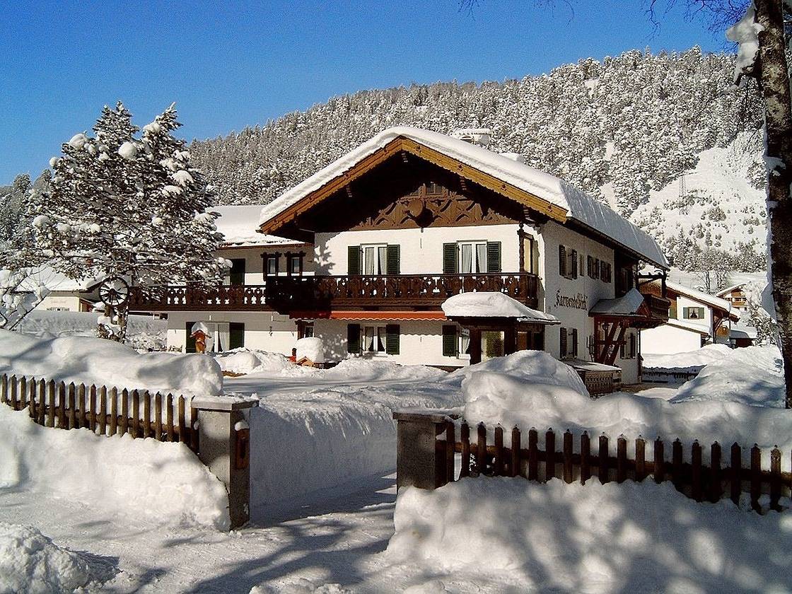 Ganze Ferienwohnung, Gästehaus Karwendelblick - Ferienwohnung/Parterre in Wallgau, Walchensee