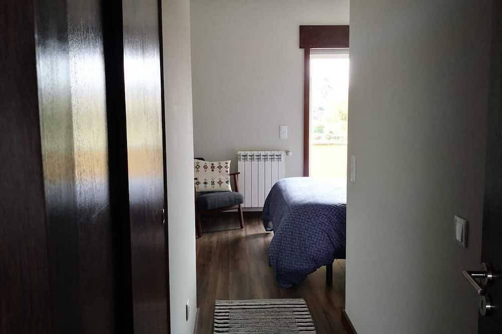 Apartamento entero, Apartment with view and pool access 900 meters from the beach in Furadouro, Ovar