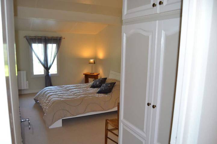 Location de vacances pour 4 personnes, avec piscine ainsi que terrasse et jardin à Villars - 3