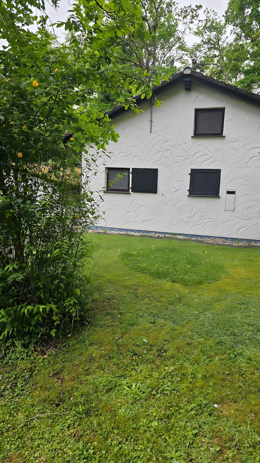 Casa Liss'i  privater Terrasse und eigenem Garten in Lissendorf, Vulkaneifel