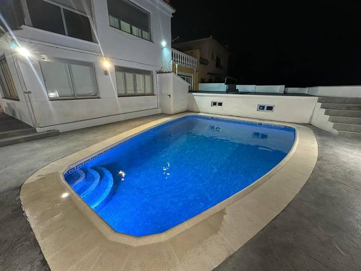 Casa rural para 12 personas, con piscina además de jardín y vistas en Benidorm - 2