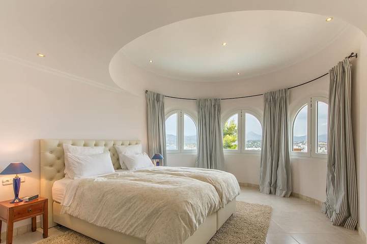 Villa für 8 Personen, mit Balkon und Whirlpool sowie Garten in Santa Ponsa - 3