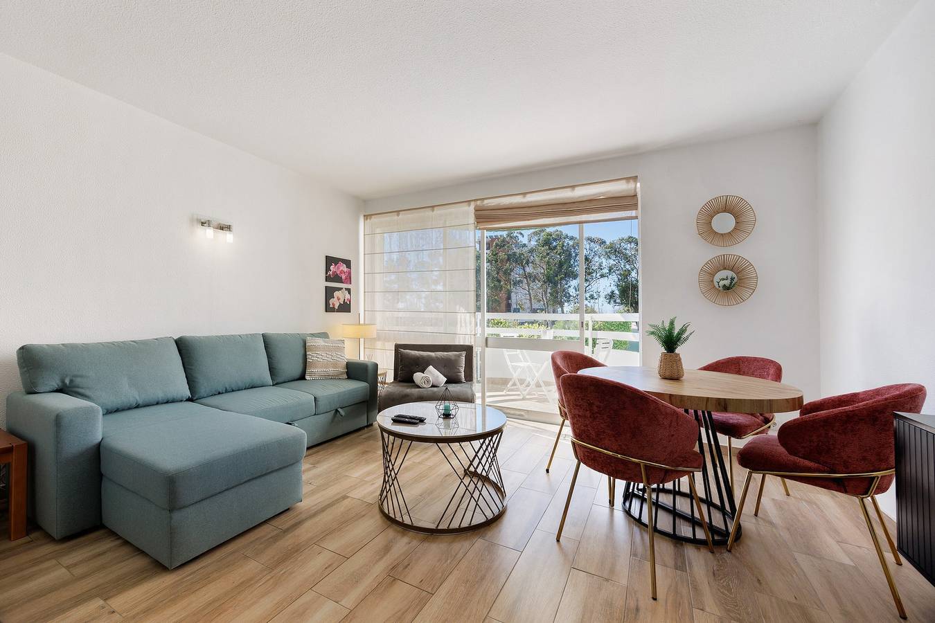 Appartamento intero, Sweet Green Tower con Vista Mare e Piscina Condominiale in Praia da Rocha, Portimao