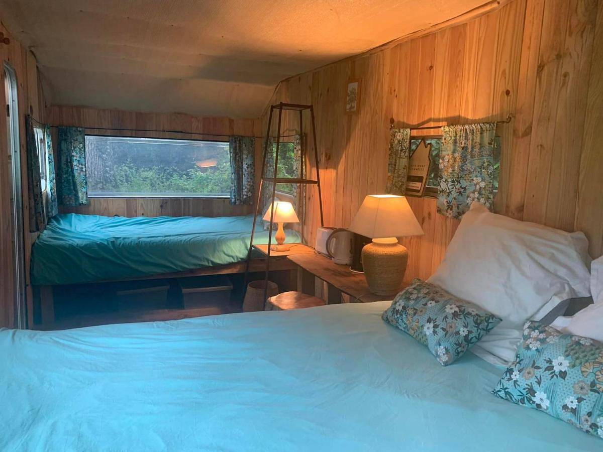 Chambre d'hôtes Sous Les Grands Chênes Cabane du Chene in Corcoué-sur-Logne, Région de Nantes