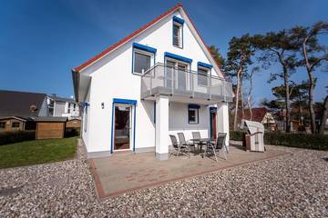 Ferienhaus für 8 Personen, mit Garten und Sauna in Glowe