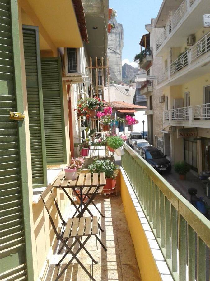 Gîte pour 11 personnes, avec Balcon ainsi que Terrasse et Vue dans Kalambáka