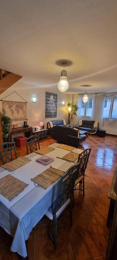 Villa pour 5 personnes, avec terrasse et vue