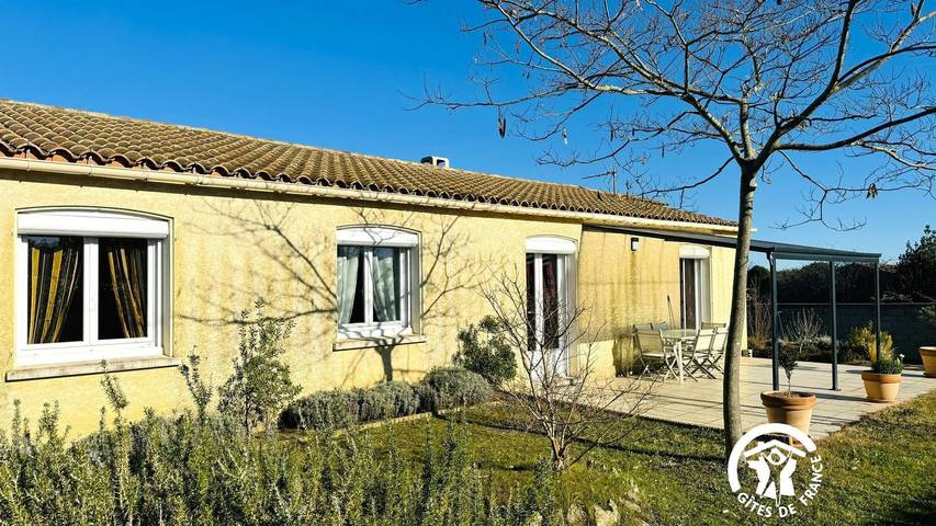 Gîte for 6 people, with Terrace and Garden in Carcassonne
