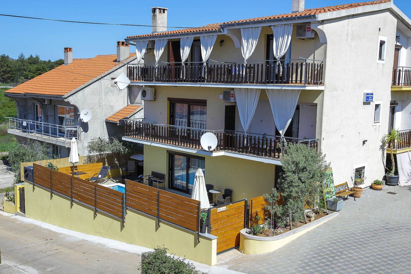 Ganze Wohnung, 1-Zimmer-Ferienwohnung mit Balkon und Meerblick Zadar A-6128-b in Zadar Stadt, Zadar (Kommun)