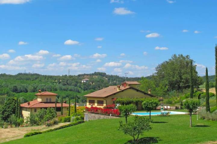 Casa vacanza per 14 persone, con piscina in San Giovanni Valdarno
