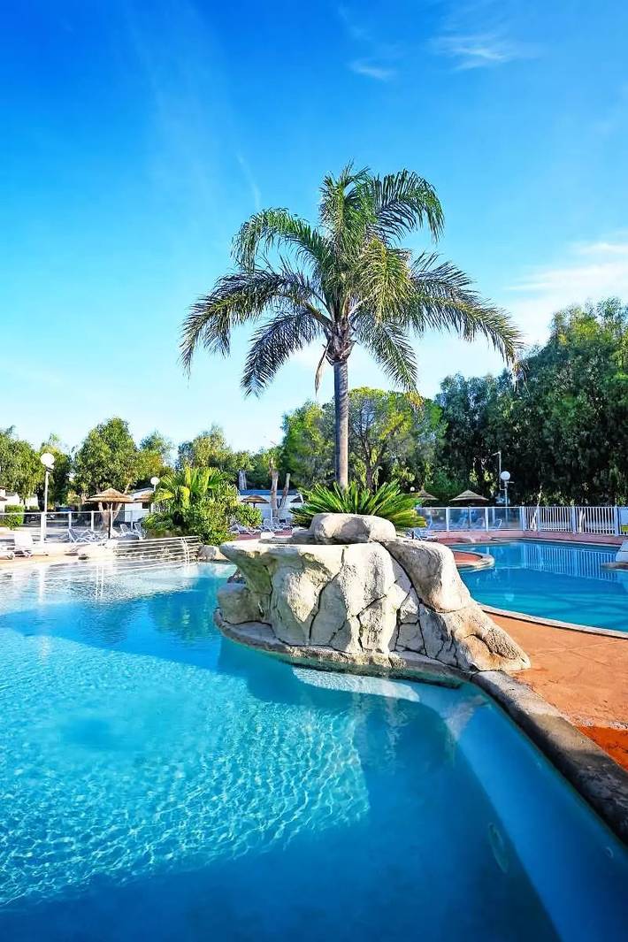 Camping pour 4 personnes, avec terrasse et piscine dans Haute-Corse - 4